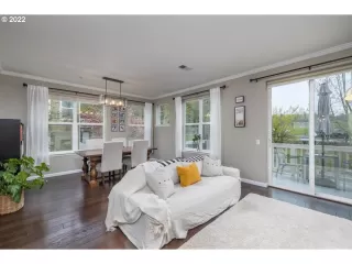 Photo #6: 22645464 Listing