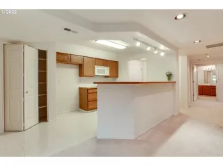 Photo #3: 22645523 Listing 