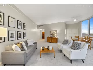 Photo #5: 22645619 Listing 