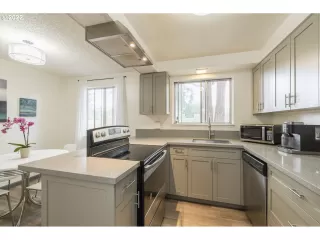 Photo #5: 22645780 Listing 