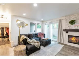 Photo #2: 22646026 Listing 