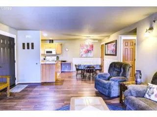 Photo #6: 22646655 Listing 