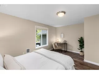 Photo #5: 22646976 Listing