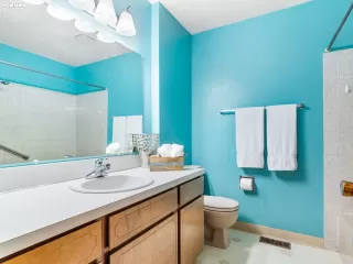 Photo #6: 22647307 Listing