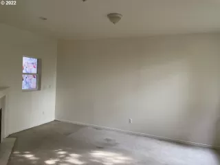 Photo #5: 22647910 Listing 