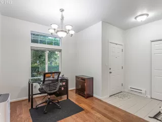 Photo #6: 22648106 Listing