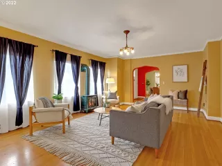 Photo #4: 22648415 Listing