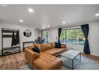 Photo #3: 22648447 Listing