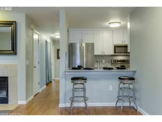 Photo #4: 22648599 Listing 