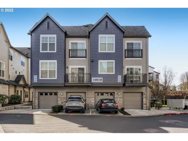 MLS: 22648604 Condo For Sale