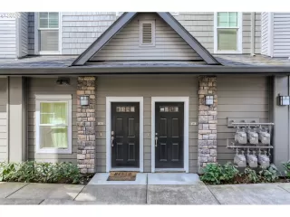 Photo #2: 22648604 Listing