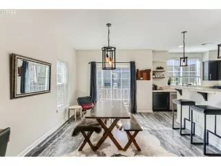 Photo #3: 22648604 Listing