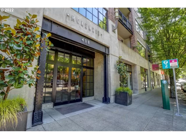 MLS: 22648749 Condo For Sale