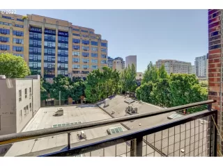 Photo #6: 22648749 Listing