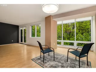 Photo #3: 22649875 Listing