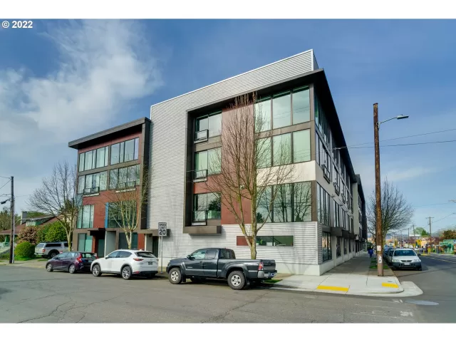MLS: 22649944 Condo For Sale