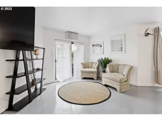 Photo #5: 22650778 Listing 