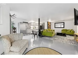 Photo #6: 22650778 Listing 