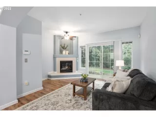 Photo #3: 22651153 Listing