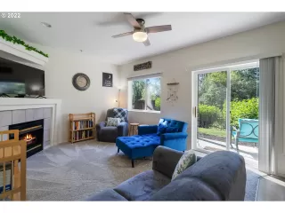 Photo #5: 22651895 Listing