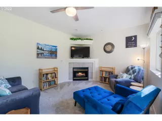 Photo #6: 22651895 Listing