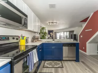 Photo #4: 22652109 Listing