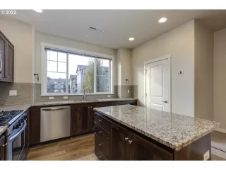 Photo #4: 22652835 Listing 