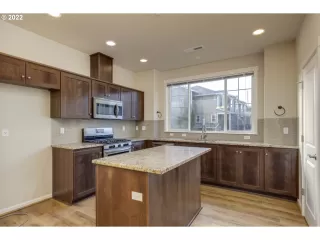 Photo #5: 22652835 Listing 