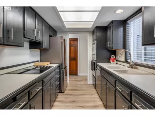 Photo #2: 22653595 Listing