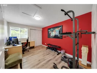 Photo #5: 22653595 Listing