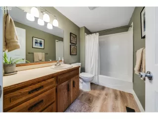 Photo #6: 22653595 Listing