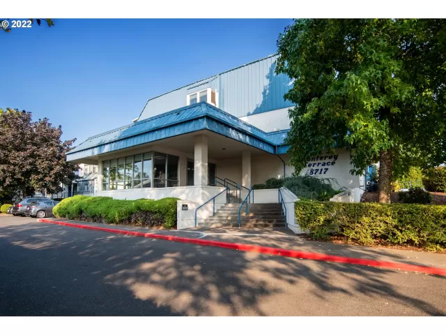 MLS: 22653771 Condo For Sale