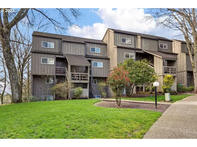 MLS: 22655868 Condo For Sale