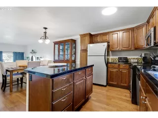 Photo #6: 22655868 Listing