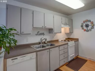 Photo #6: 22656457 Listing 