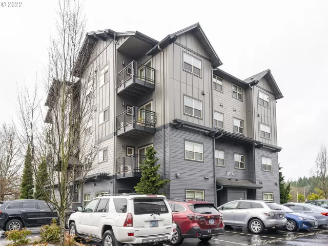 MLS: 22656777 Condo For Sale