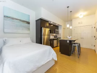 Photo #6: 22656777 Listing