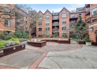 Photo #3: 22657300 Listing 