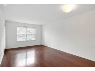 Photo #6: 22657300 Listing 