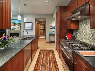 Photo #4: 22657809 Listing