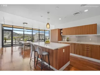 Photo #3: 22657851 Listing 