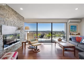 Photo #5: 22658118 Listing