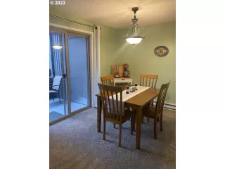 Photo #4: 22658196 Listing