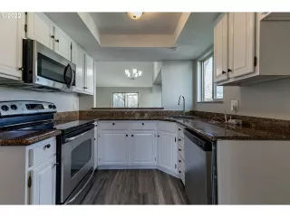 Photo #4: 22658245 Listing 