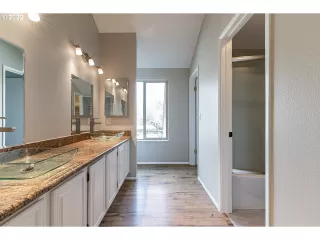 Photo #6: 22658245 Listing 