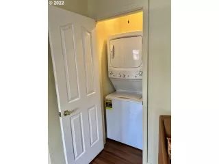 Photo #6: 22660369 Listing