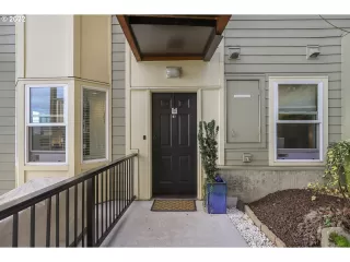 Photo #2: 22662012 Listing