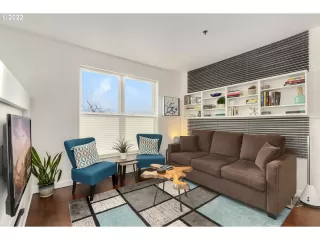 Photo #5: 22662012 Listing