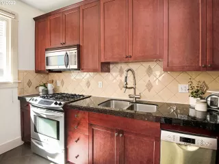 Photo #3: 22662095 Listing