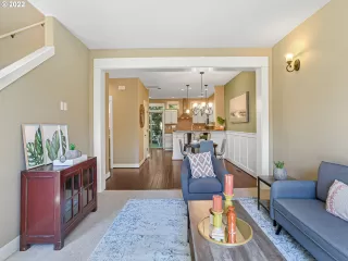 Photo #5: 22662439 Listing